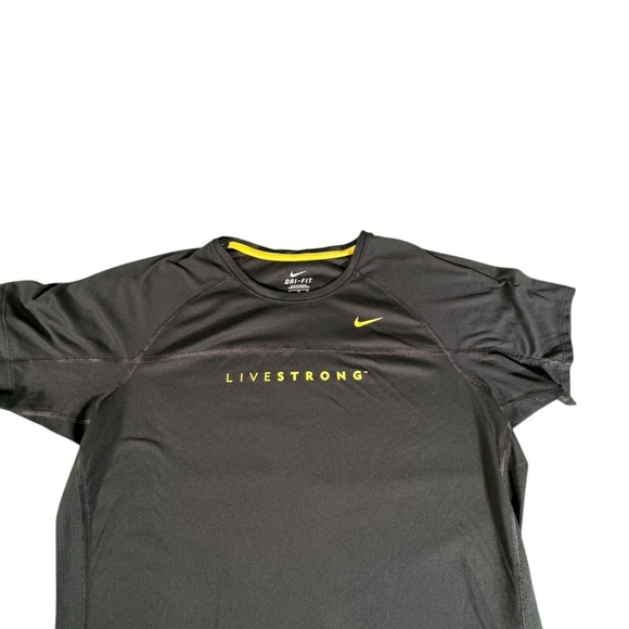 Nike Top Womens Size XL Black Livestrong Short Sleeve Dri-fit Active Wear - Picture 3 of 9
